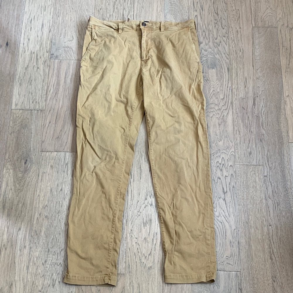 American Eagle Outfitters Men’s Tan Chino Pants Size 34x34